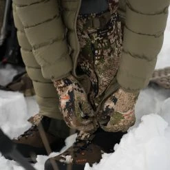 BlackOvis Anchor Point 800 Fill Welded Down Pant 13 BlackOvis Anchor Point 800 Fill Welded Down Pant -Superfeet Shop anchorpoint lifestyle 4